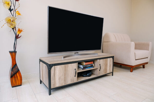 Rack de madera y metal
