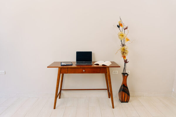 Mesa escritorio dormitorio - Imagen 6